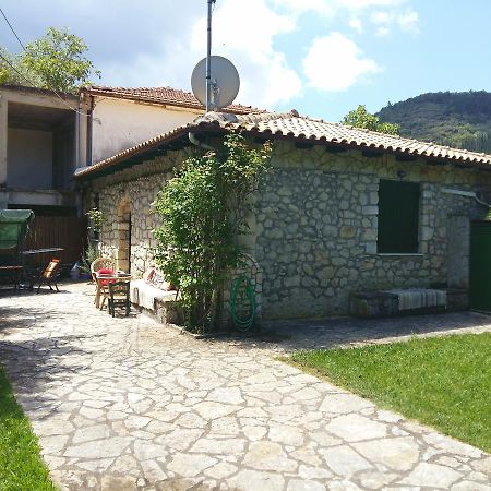 Villa Frias Asprogerakata エクステリア 写真